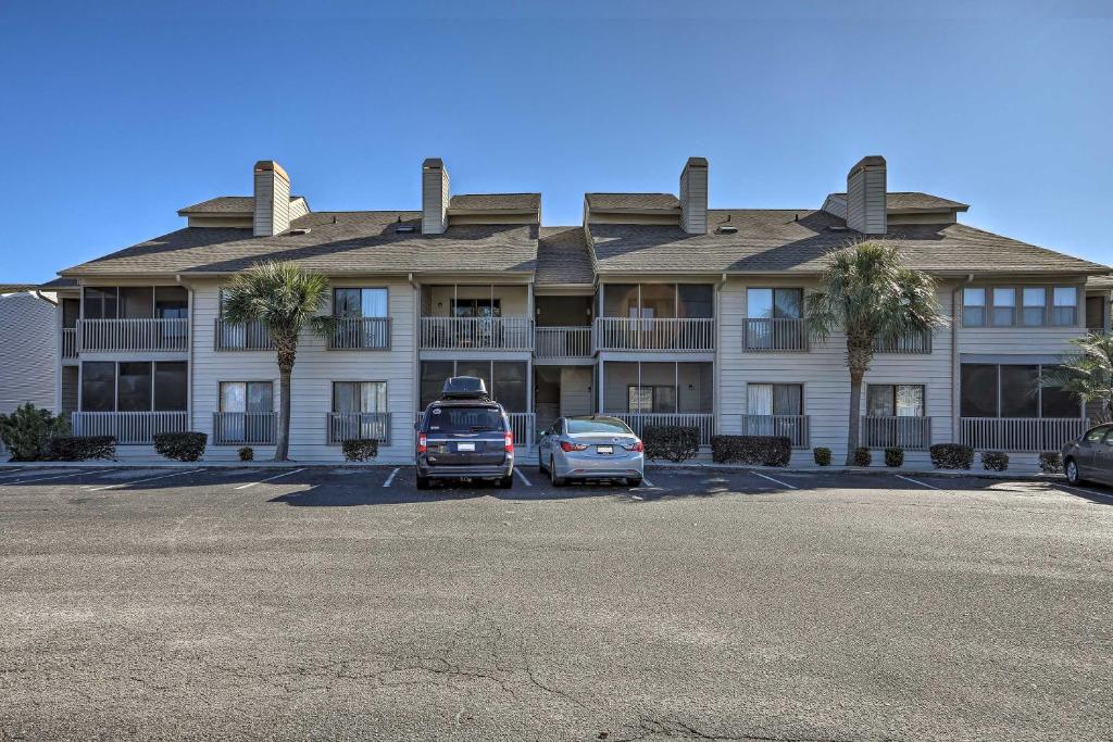 Myrtle Beach Area Condo - Beachside Fun and Golfing! photo 2