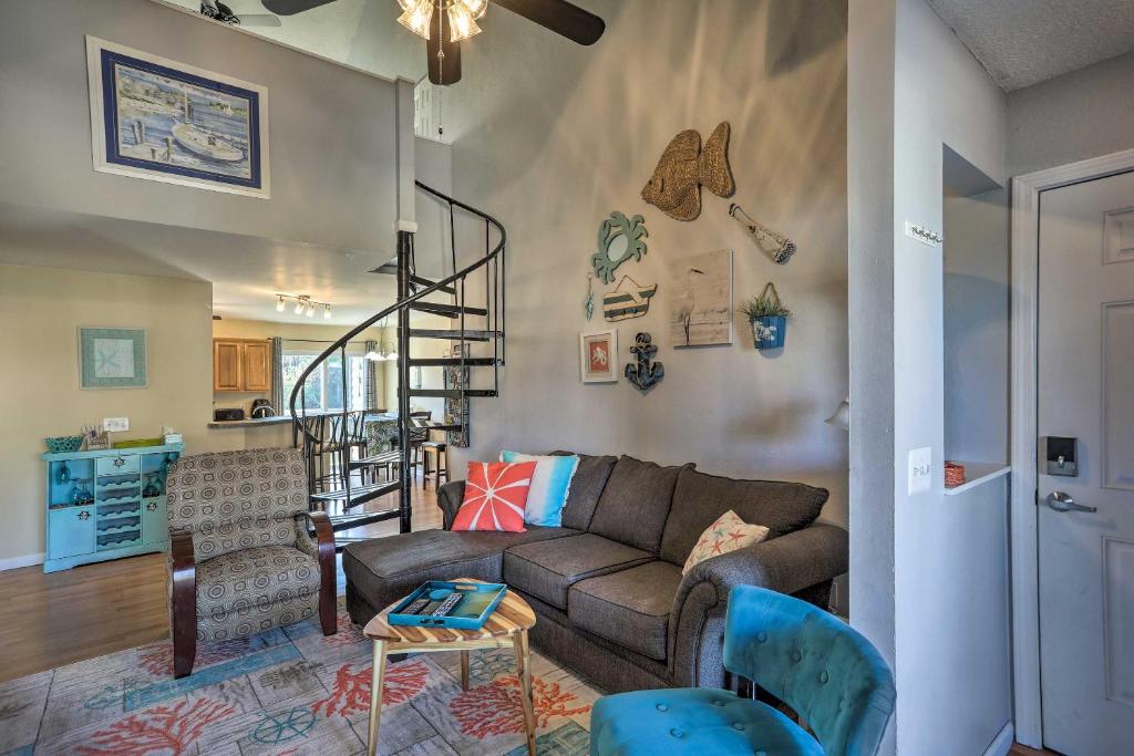 Myrtle Beach Area Condo - Beachside Fun and Golfing! photo 4