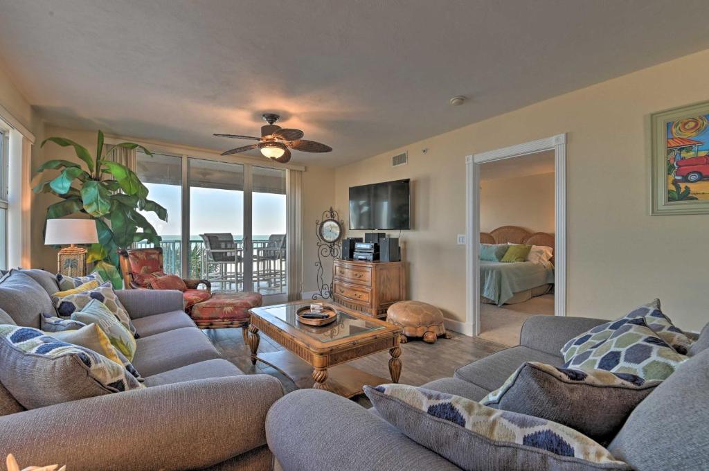 Daytona Beach Seaside Condo with Pools, Hot Tubs photo 2