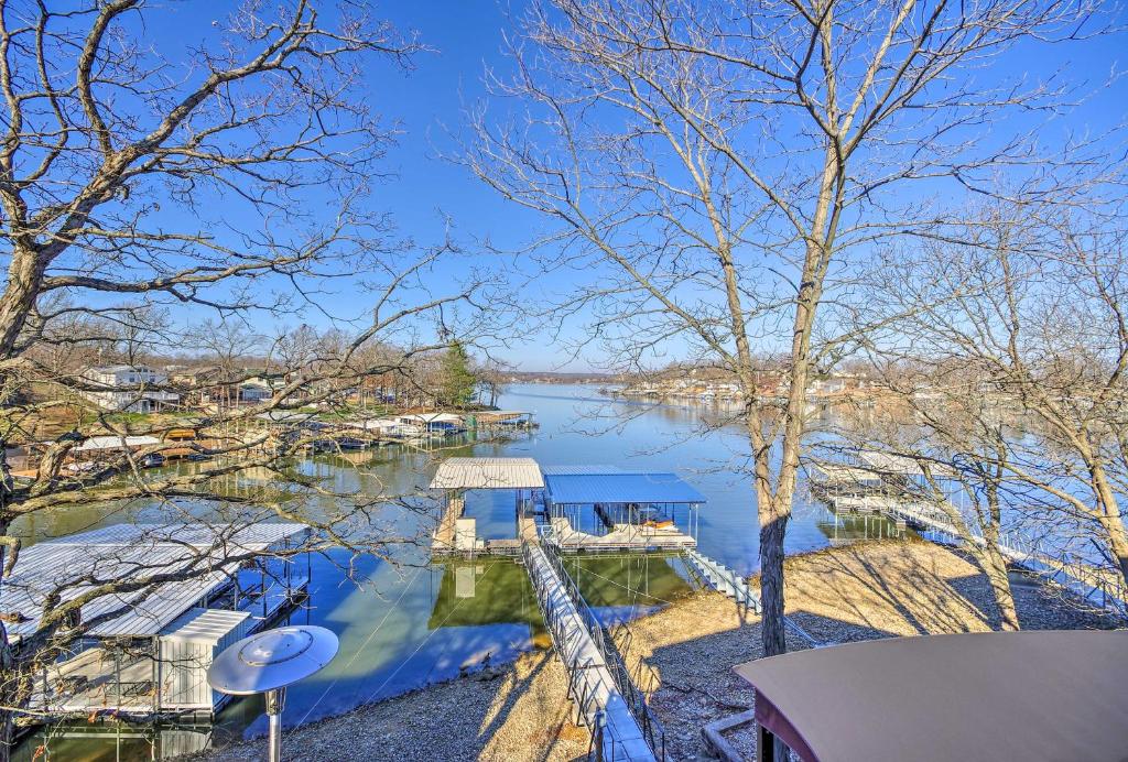 Bayview Lake House with Dock on Lake of the Ozarks photo 1