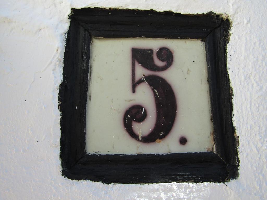 La Casa 5 photo 1