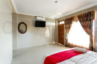 RedDoorz near Parangtritis Beach photo 2