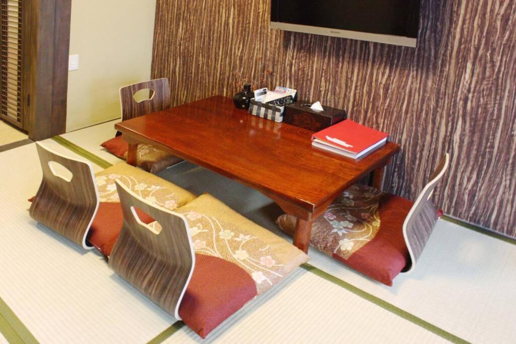 190 HOUSE photo 2