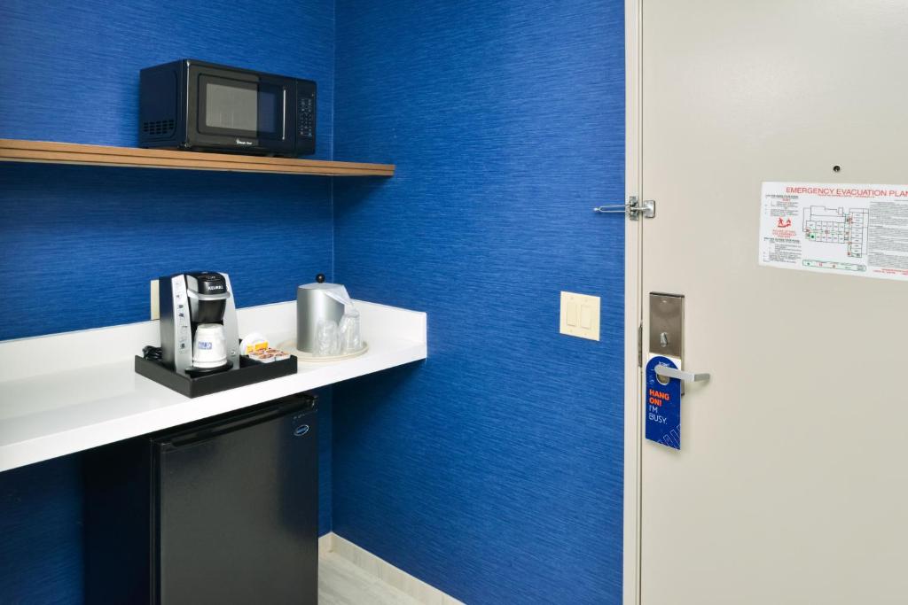 Двухместный (Представительский номер с кроватью размера «king-size»), Holiday Inn Express Los Angeles Downtown West, an IHG Hotel
