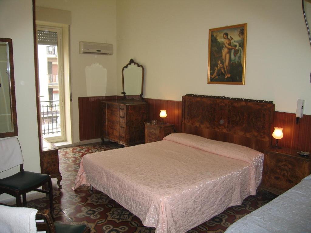 Hotel Touring photo 2