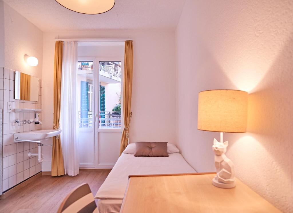 Одноместный (Одноместный номер с общей ванной комнатой), Hotel St. Georges
