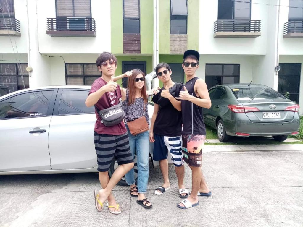Haus of Emerald by JeYo photo 2