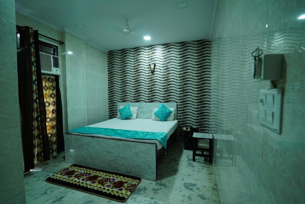 Двухместный (Стандартный двухместный номер с 1 кроватью), Hotel New Rajdhani Inn - Couple Friendly Stays