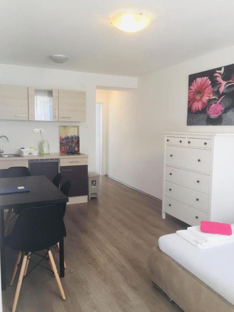 Delfin Apartments photo 3