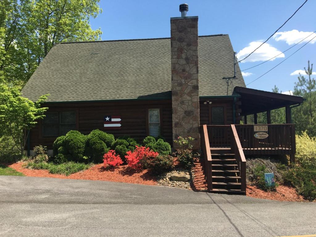 Southern Grace image