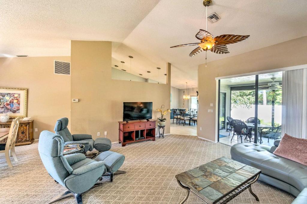 Venice Home with Lanai and Yard about 4 Mi to Beaches photo 3