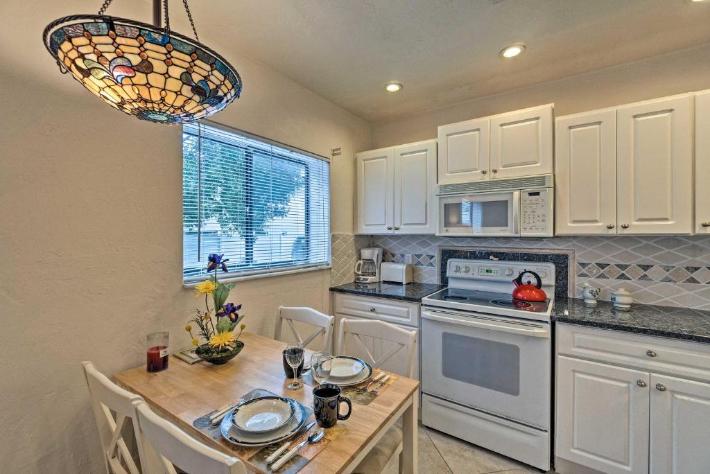 Updated Apartment Walking Distance to Venice Beach photo 2