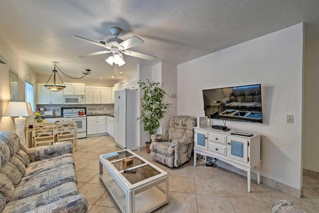 Updated Apartment Walking Distance to Venice Beach photo 1