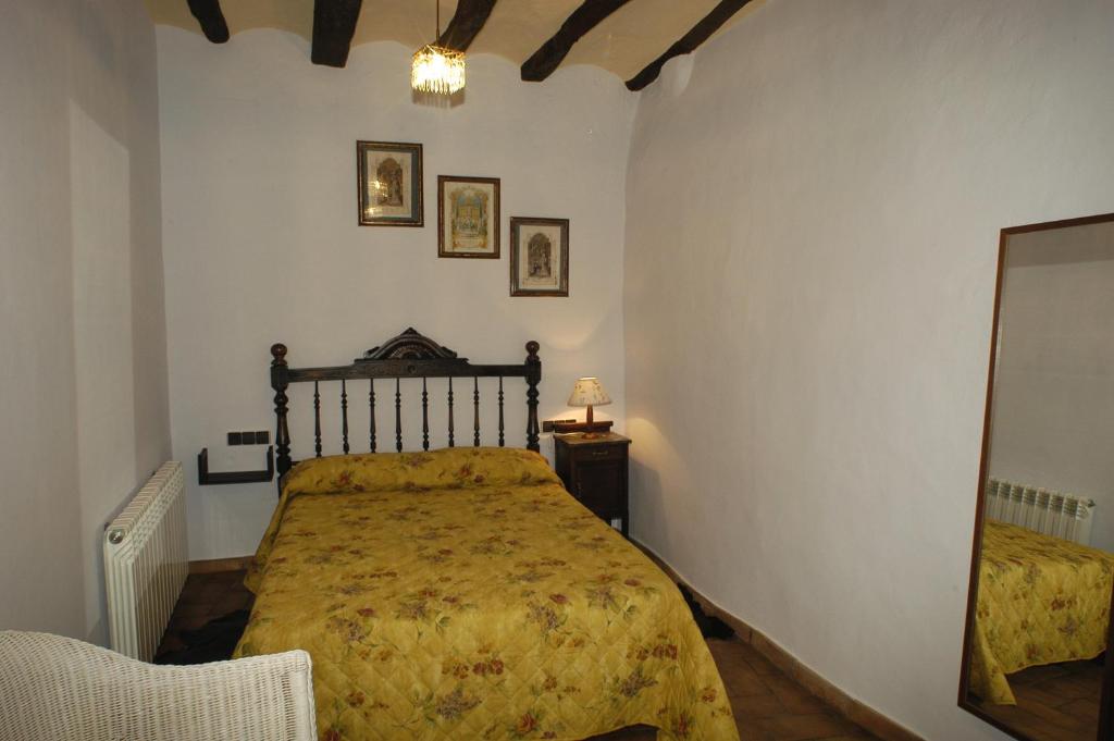 Casa Tomàs TURISMO RURAL - Tap to explore photos