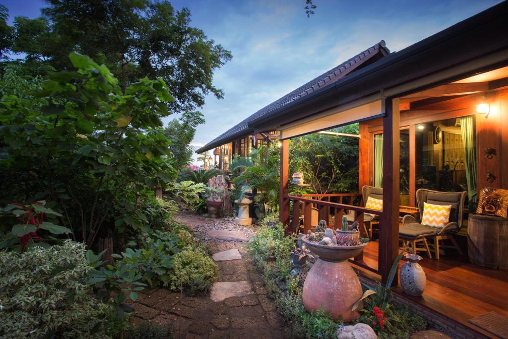 Cattani's Riverside Home photo 3