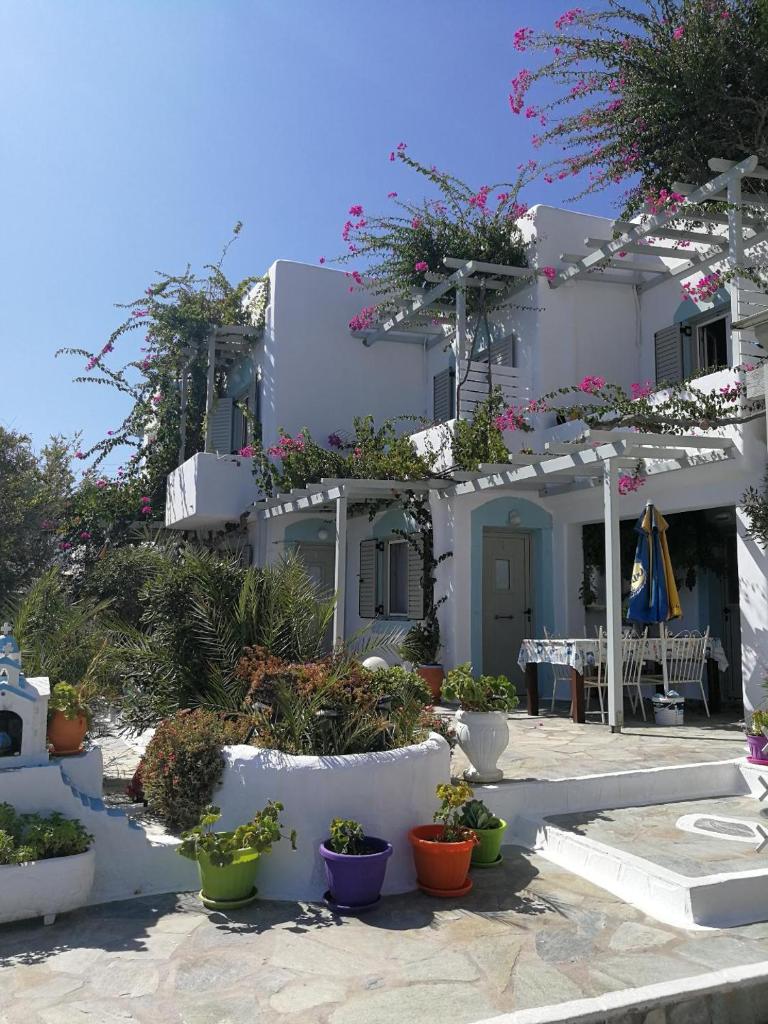 Vrohaki Studios & Rooms photo 1