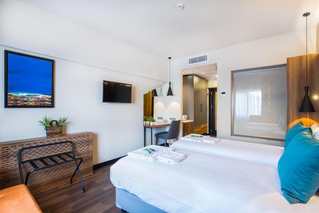 Signature Hotels photo 3