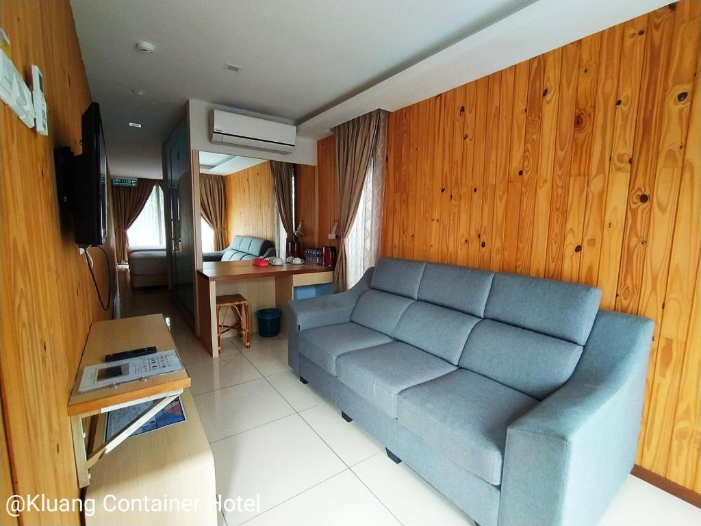 Kluang Container Swimming Pool Hotel photo 4