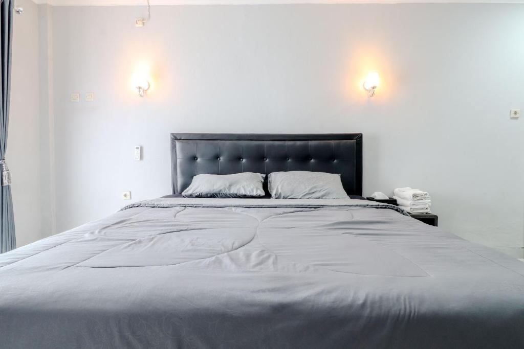 E Kamar - Tap to explore photos