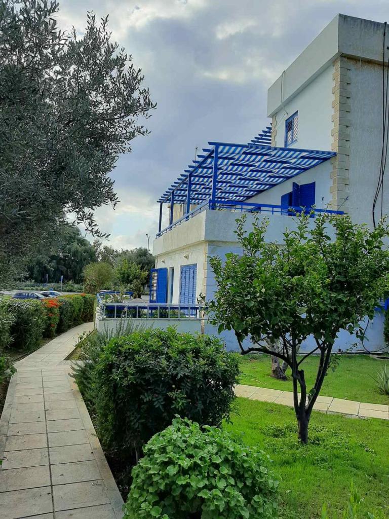 2 bedroom apartment-Mediterranean type photo 1