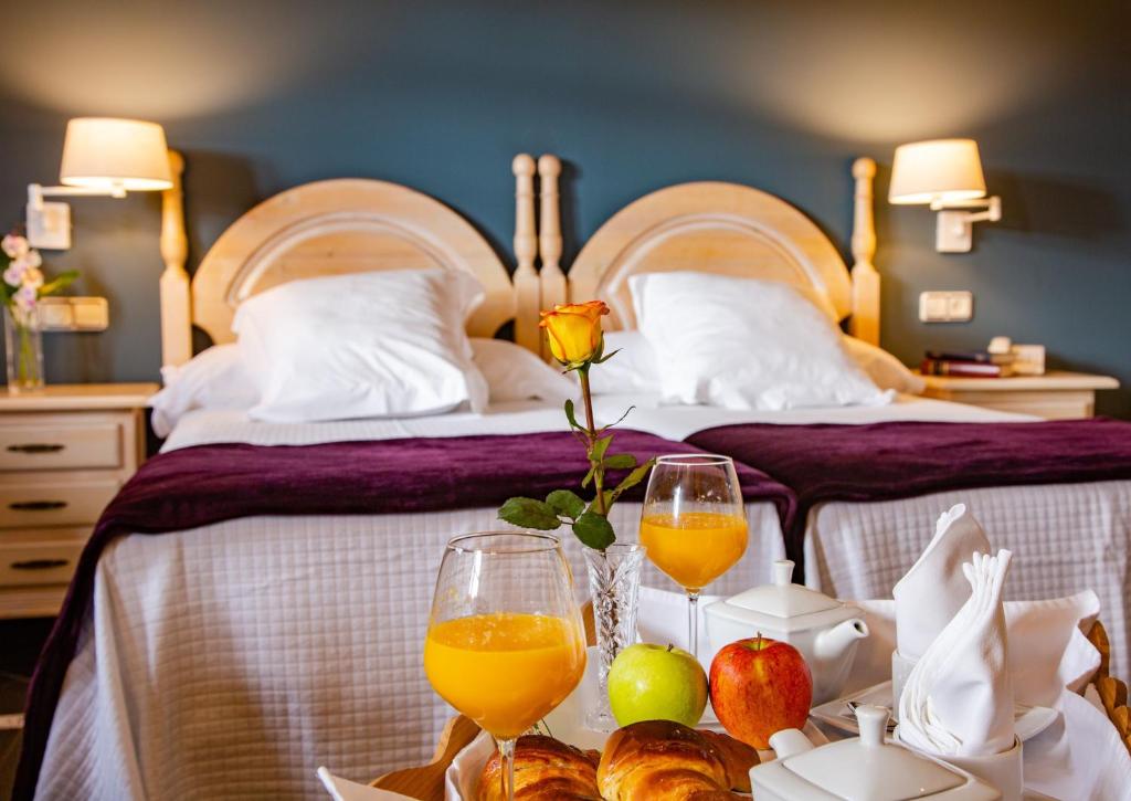 Hotel Palacio De La Viñona Room Type - Double Room with Extra Bed (2 Adults + 1 Child)