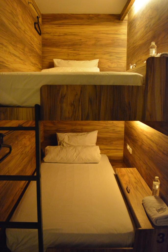 Номер (Общий шестиместный номер для мужчин и женщин), Rezt Bangkok