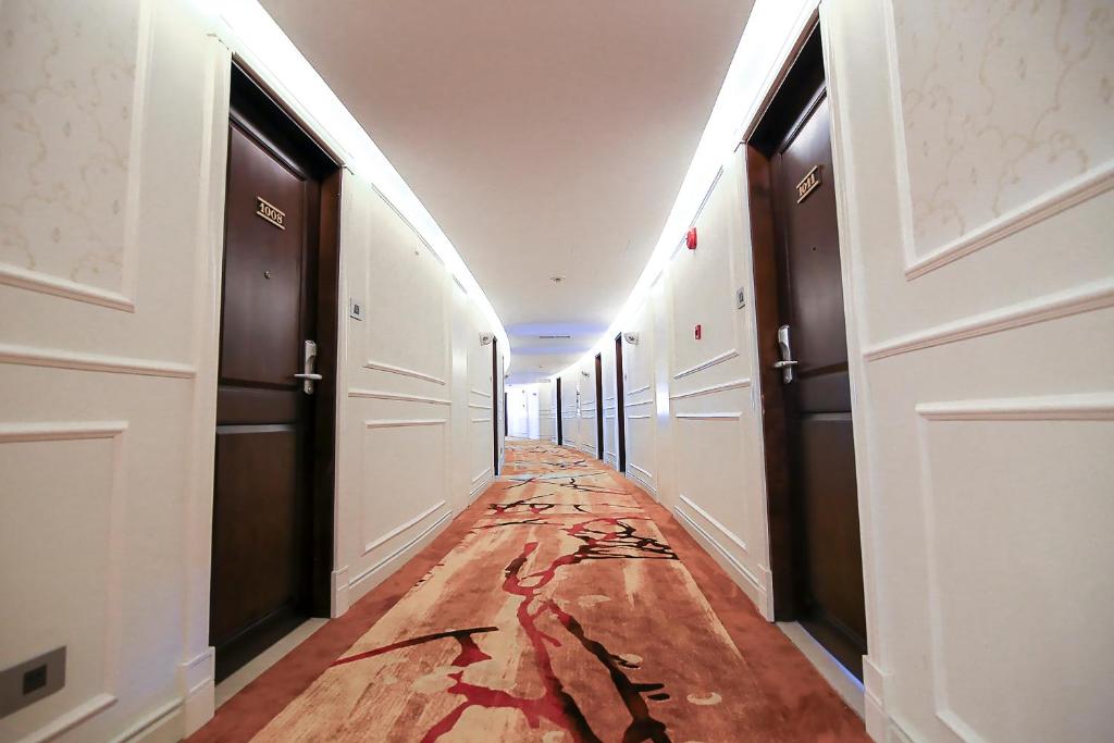 Sai Gon Ha Long Hotel