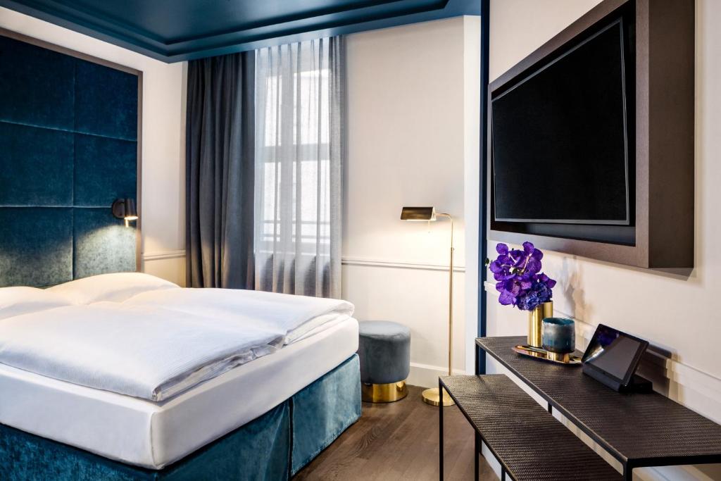 Двухместный (Небольшой двухместный номер с 1 кроватью), Hotel AMO by AMANO Friedrichstraße