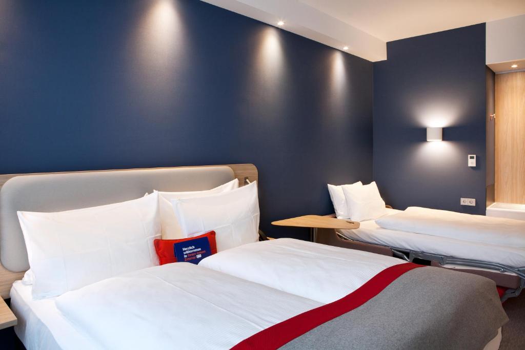 Holiday Inn Express - Darmstadt, an IHG Hotel photo 3