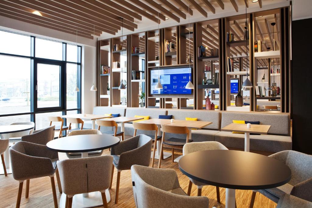 Holiday Inn Express - Darmstadt, an IHG Hotel photo 1