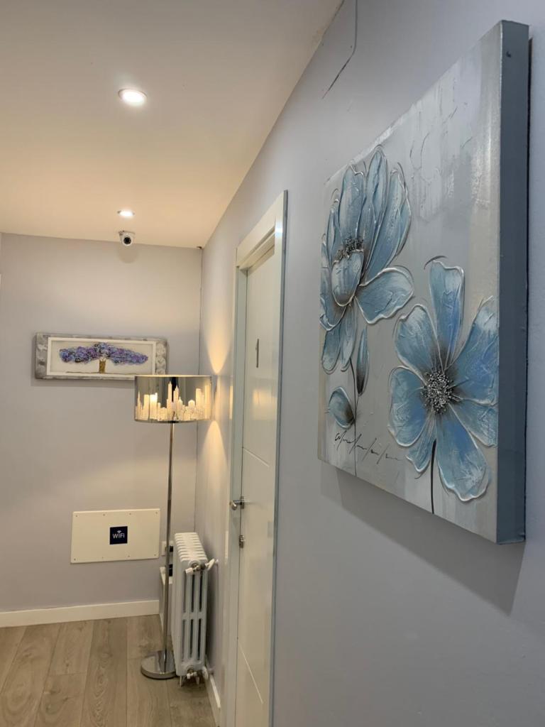 La Rosa Azul Rooms - Tap to explore photos