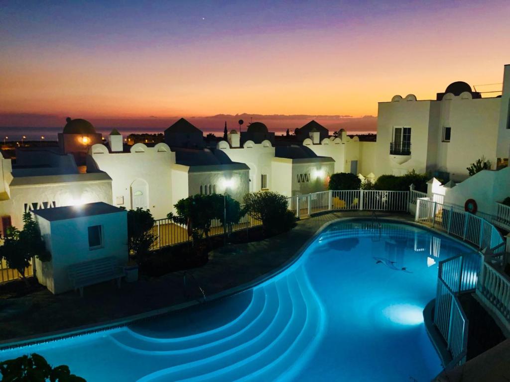 Large house with garden and direct access to the pool photo 1