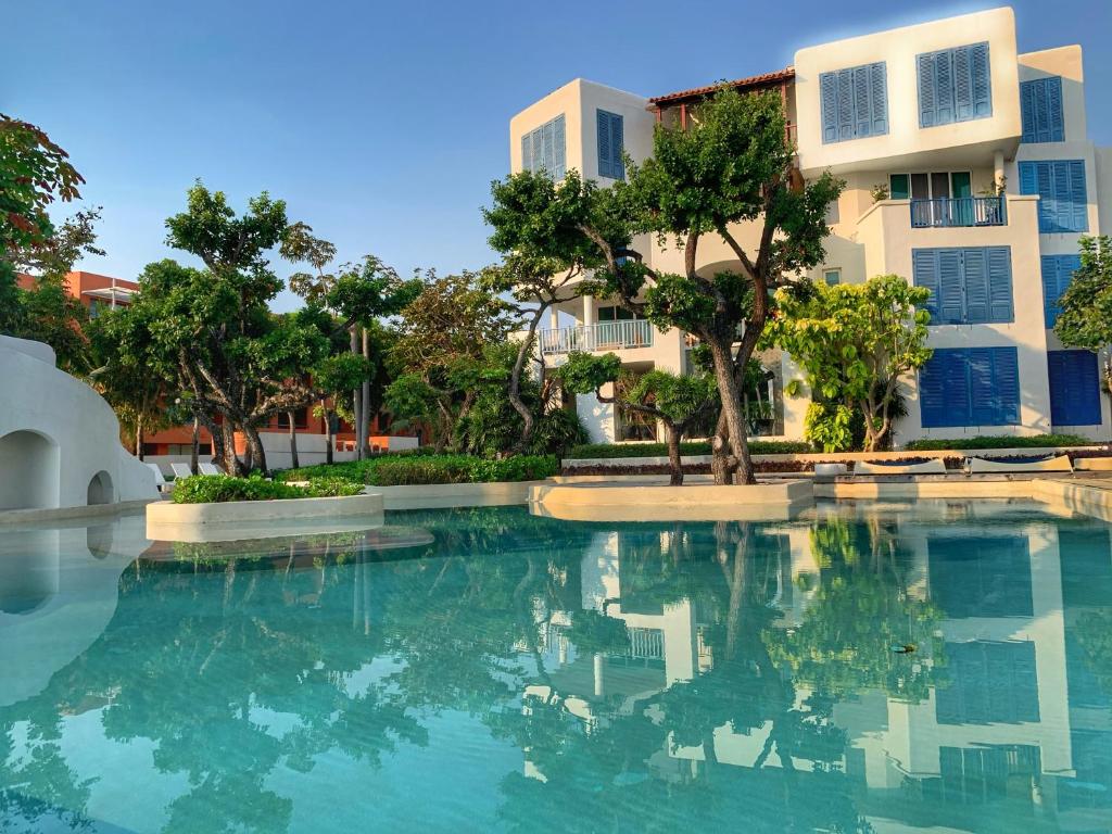 Chelona huahin beachfront condominium photo 2