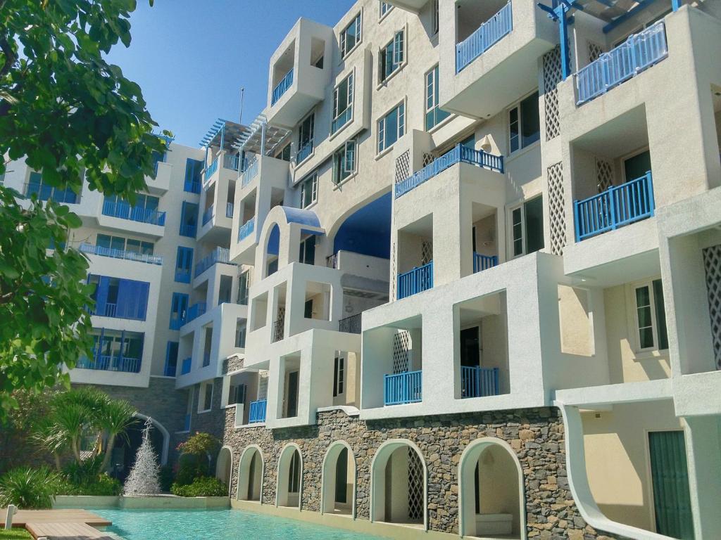 Chelona huahin beachfront condominium photo 1