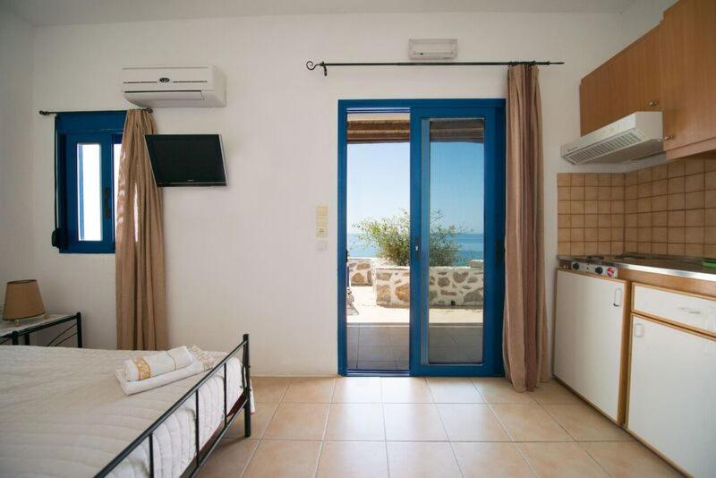 Kionia Apartments photo 3