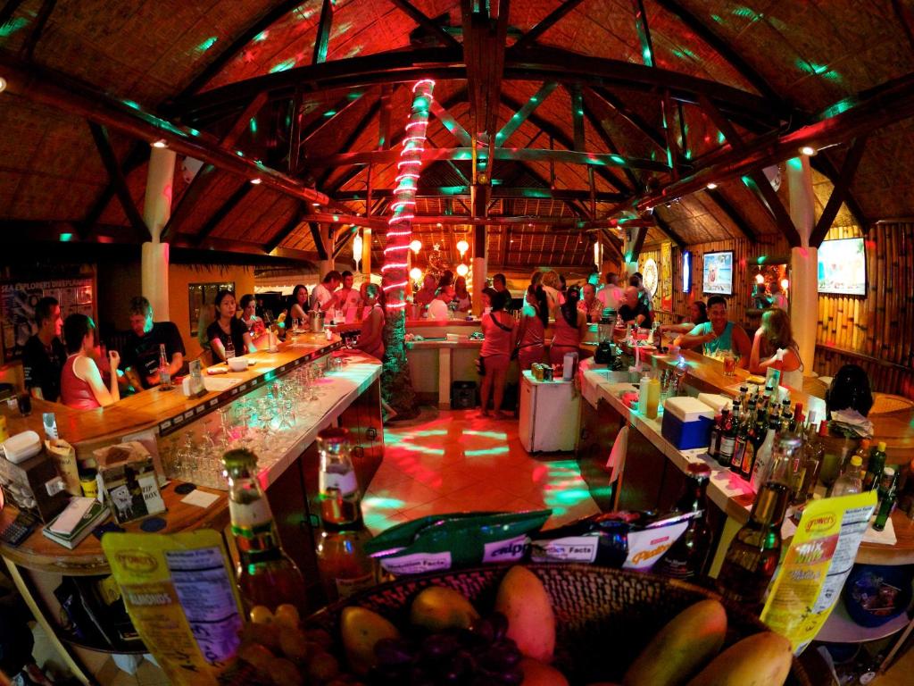 Alona Vida Beach Resort photo 4