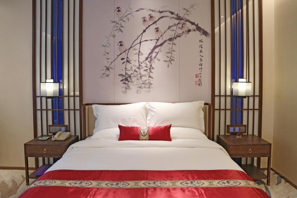 Guangdong Yingbin Hotel-Free Canton Fair Shuttle Bus photo 1
