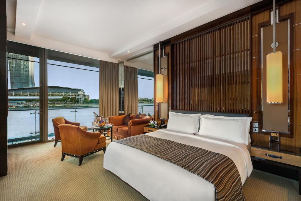 Двухместный (Угловой номер с видом на залив), The Fullerton Bay Hotel Singapore