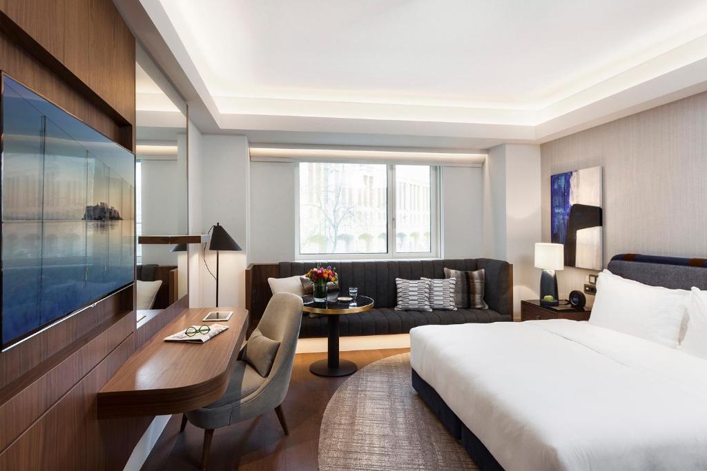Двухместный (Номер Делюкс с кроватью размера «king-size»), Athens Capital Center Hotel - MGallery Collection