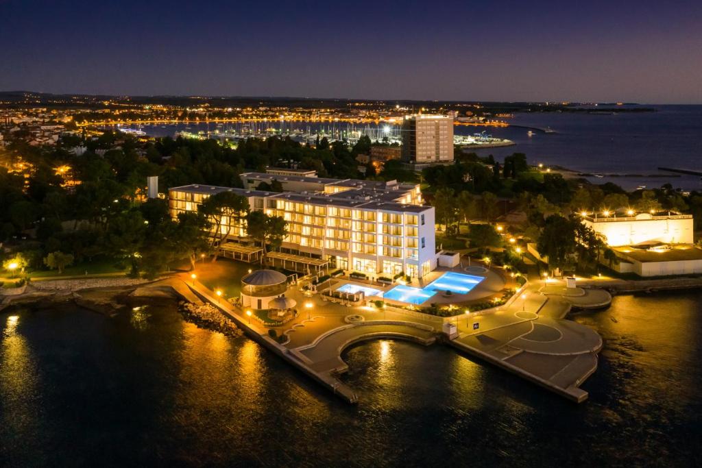 Hotel Sipar Plava Laguna photo 1
