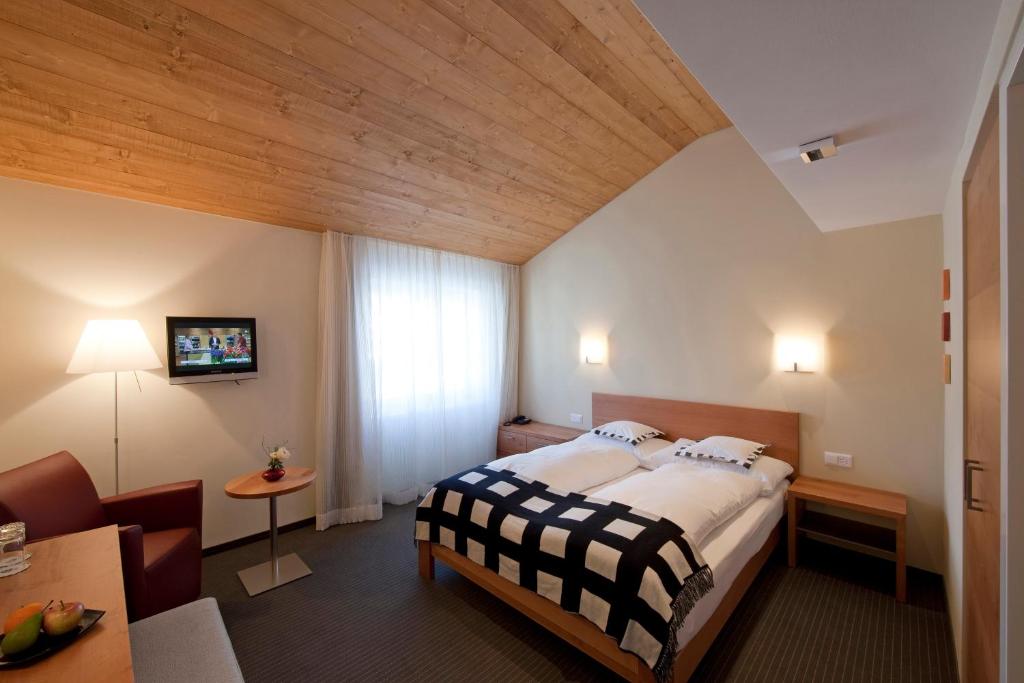 Hotel Allalin photo 3
