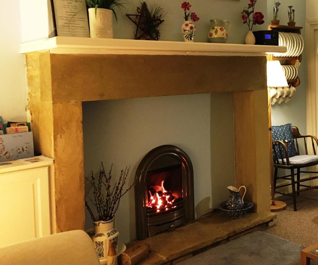 Juliet Cottage, late Georgian treasure, charming, cosy and historic, one of the closest cottages to Alnwick Castle photo 1
