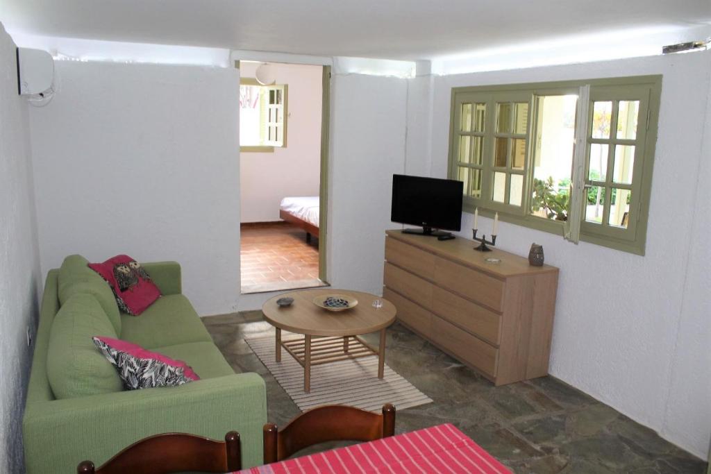LEMON HOUSE 200m from the beach. photo 1