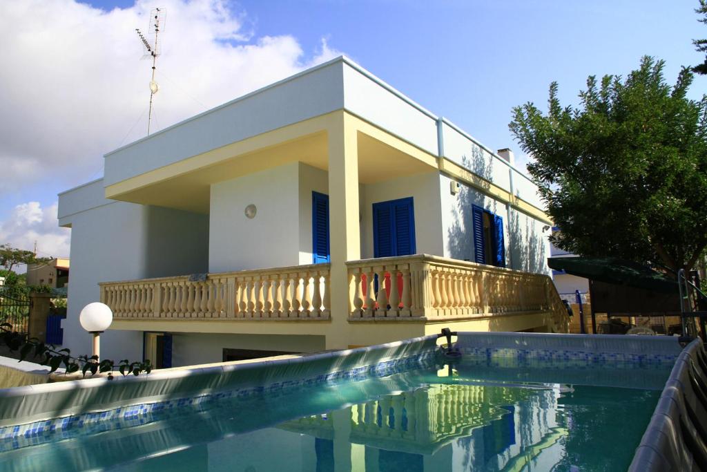 Villa Carolina photo 1