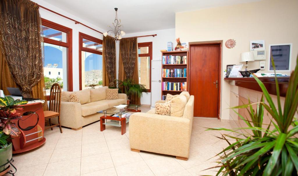Golden Sun Apartments photo 1