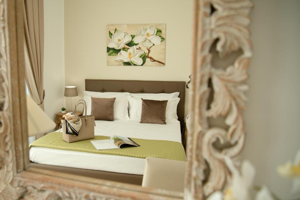 Porta Aragonese Luxury Rooms photo 4