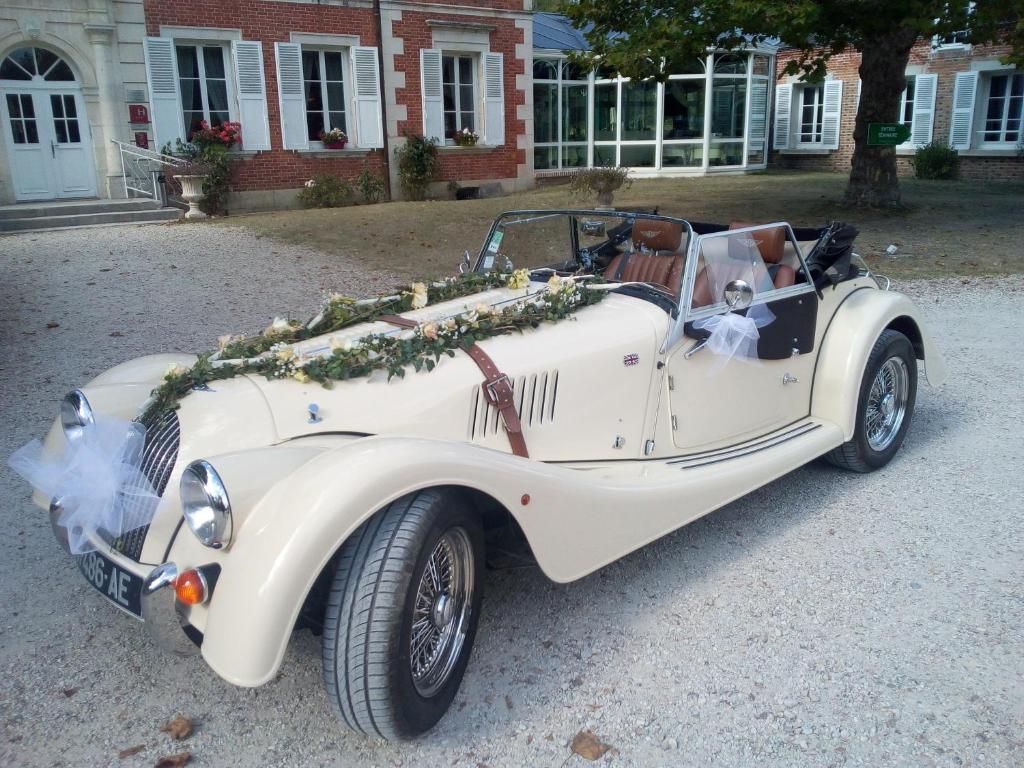 Logis Domaine De Valaudran photo 3