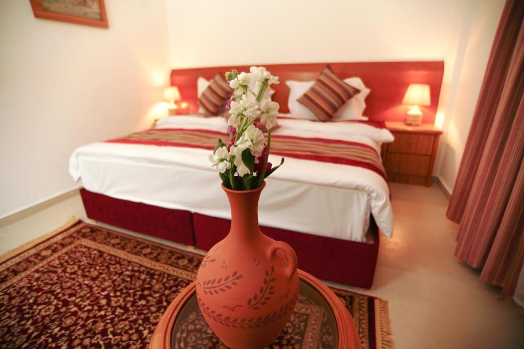 Petra Plaza Hotel photo 3