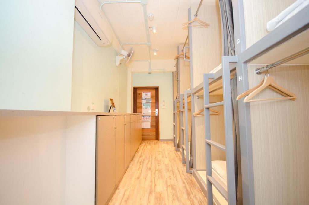 Номер (Кровать в общем 8-местном номере для мужчин и женщин), Good Day Hostel