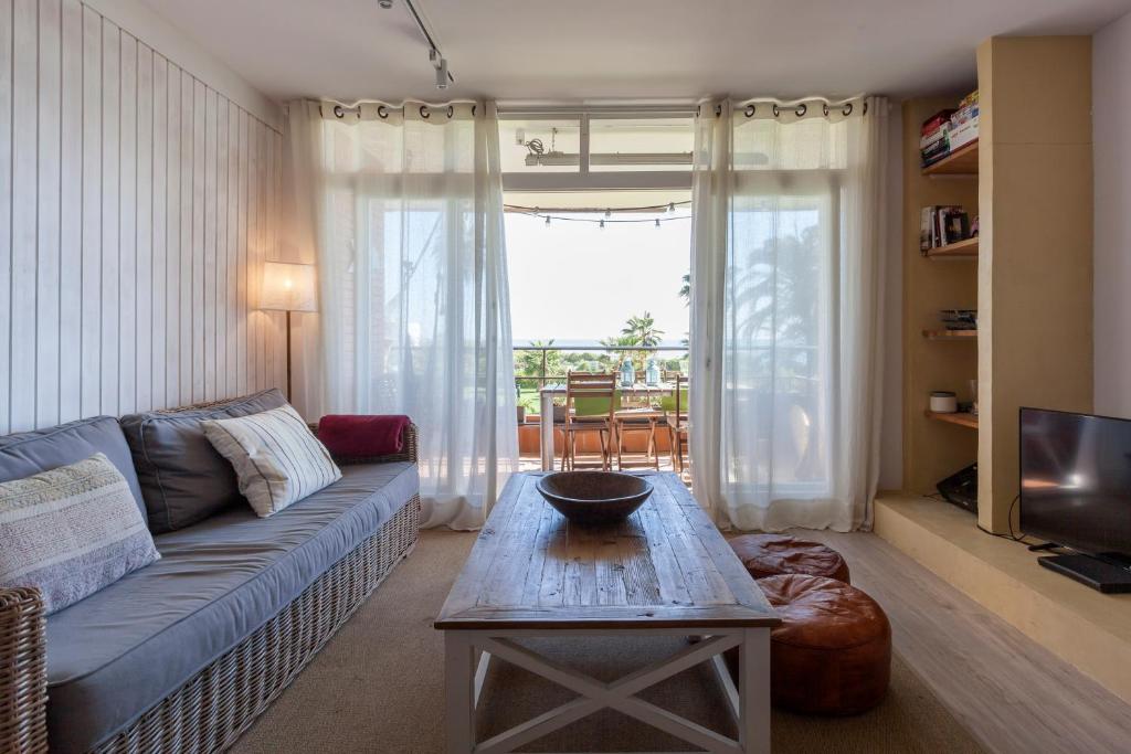 Gavamar Castelldefels Beachfront Apartment- Direct access to the beach photo 3